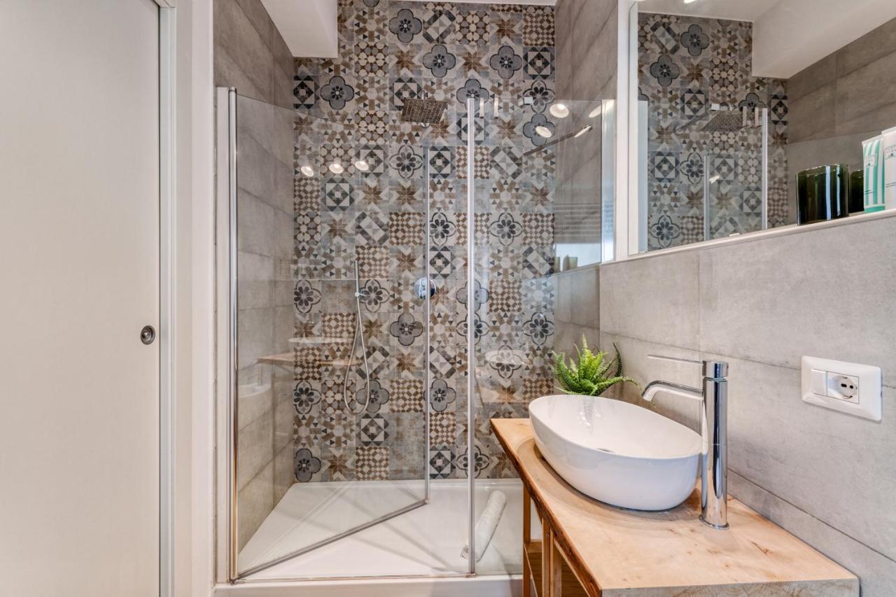 Sweett - Solari Apartment Milan Bagian luar foto